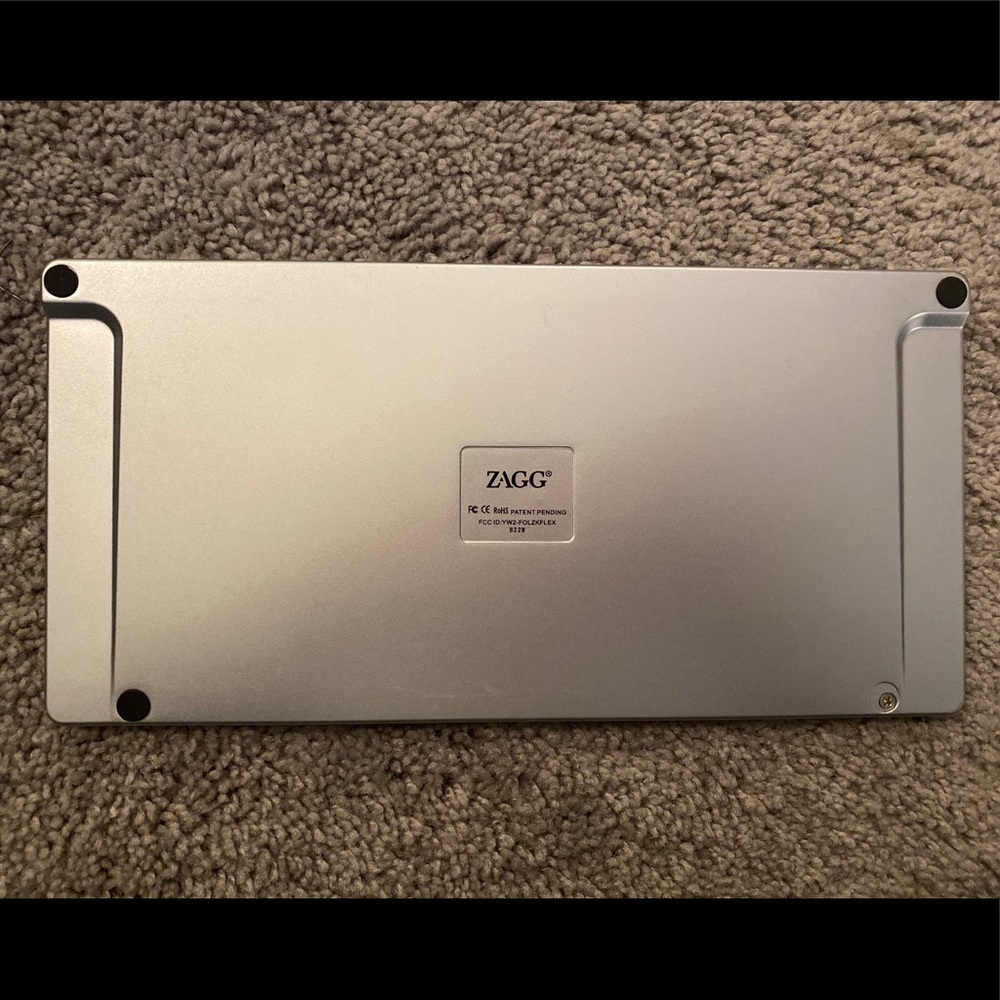 Zagg Wireless Keyboard And Protective Case - image 4